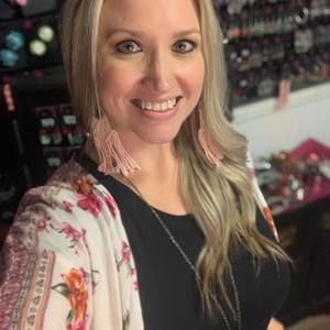 Meet your Posher, Christina